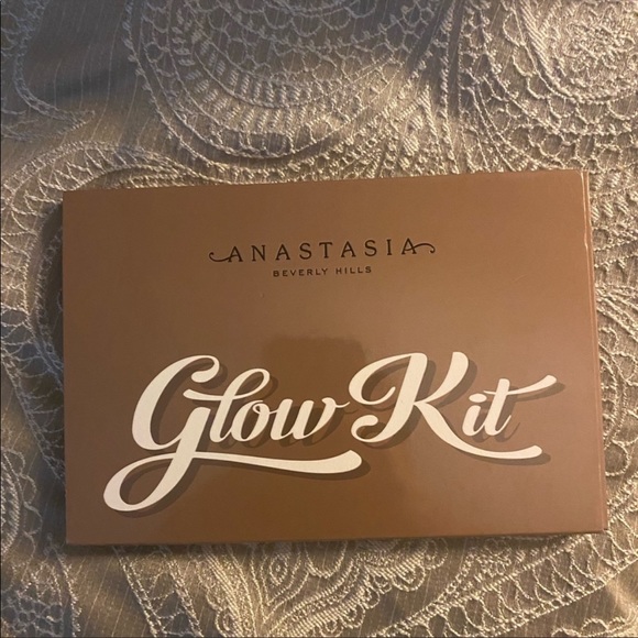 Anastasia Glow Kit